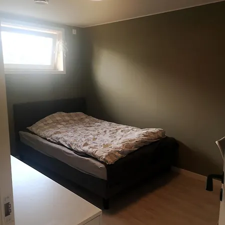 Spacious Detached House With Garden Perfect For Wed &