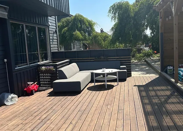 Spacious Detached House With Garden Perfect For Wed & Stavanger