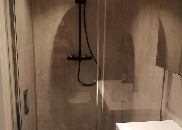 Villa Spacious Detached House With Garden Perfect For Wed & *